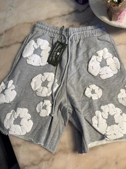 Denim Tears Cotton Wreath Sweat Shorts - Grey / White Flowers