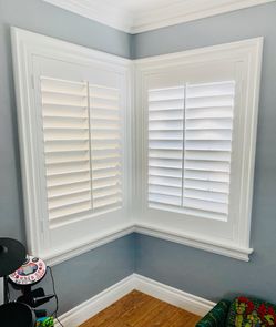 Plantation Shutters- FREE ESTIMATES & SAME DAY PRICING, Custom, Real Wood, Window Shutters, Treatments, Coverings. Persianas de Madera.