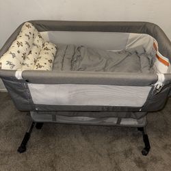 Brand New Baby Bassinet