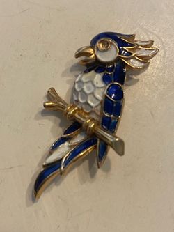 Vintage Trifari Enamel Parrot Brooch