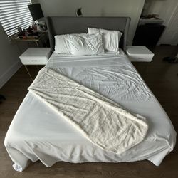Queen Bed Set – Guest Bedroom • Like New Condition • Modern Style