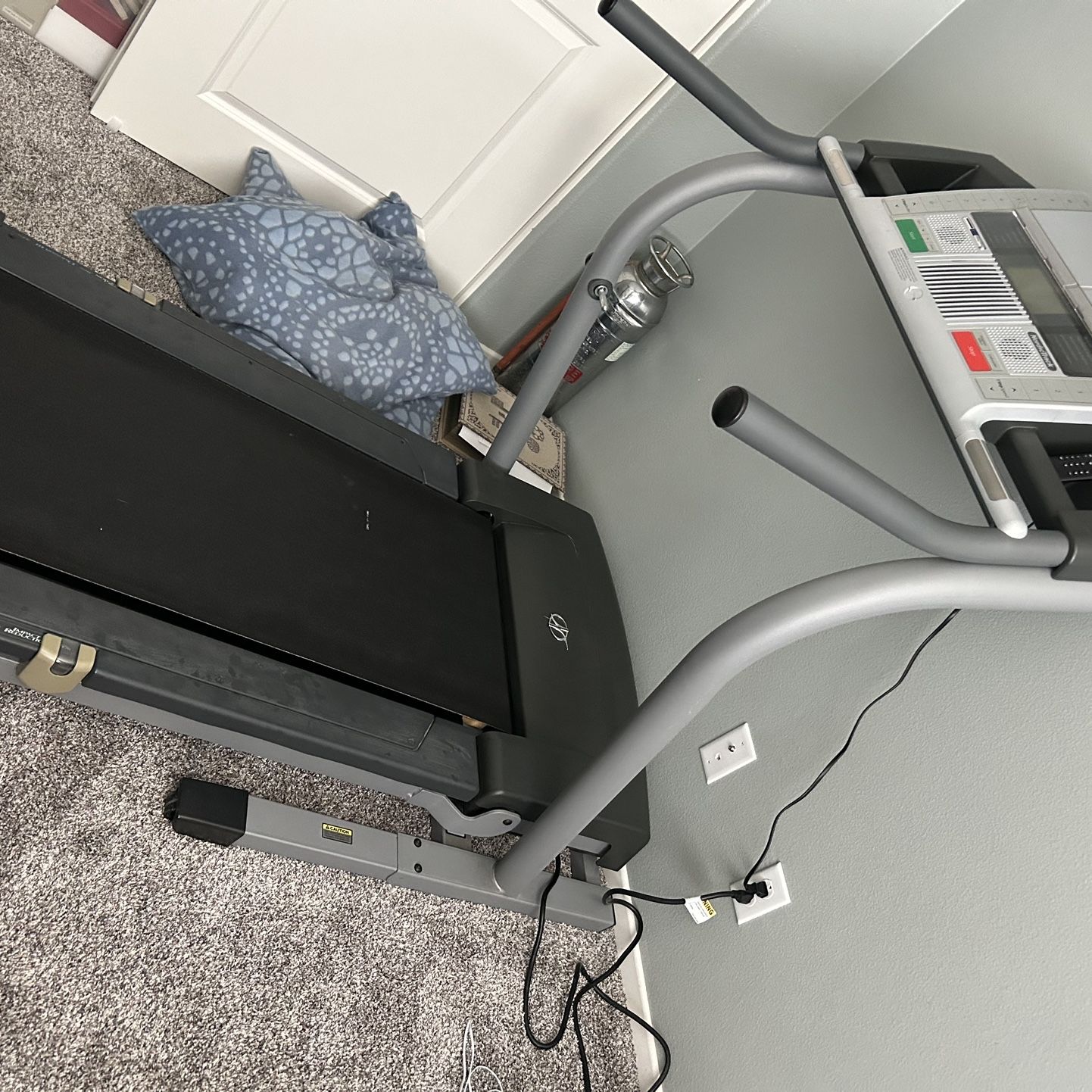 NordicTrack A2250 Treadmill for Sale in Beaumont CA OfferUp