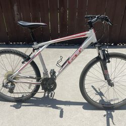 GT Aggressor 21 Spd Mountain Bike 