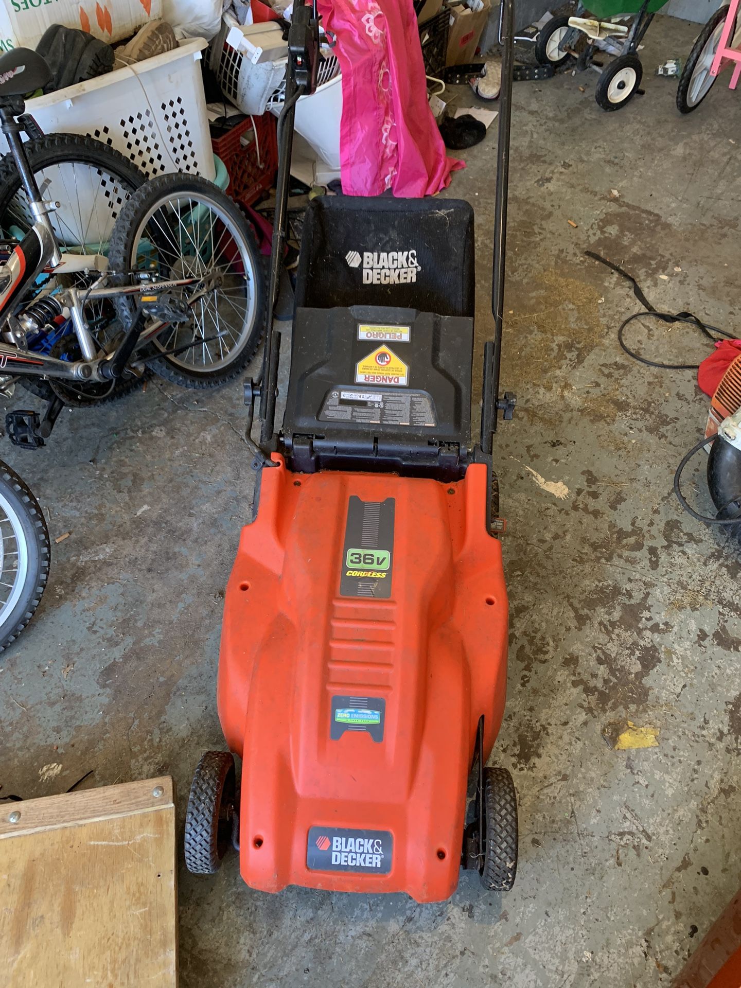 black & decker cm1836 18'' 36v cordless mower