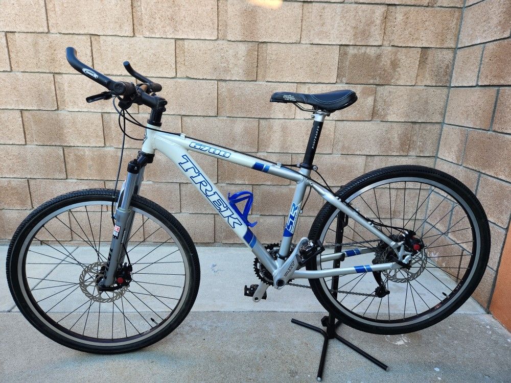 TREK  6700 Mountain  Bike