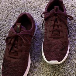 TENIS  PUMA  NÚMERO  # 8 DE  MUJER  