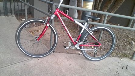 Raleigh v40 cross sport and comfort hybrid bycicle