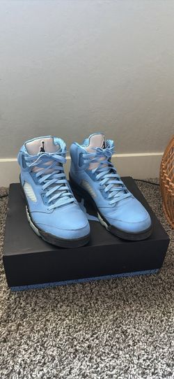 Jordan 5 UNC