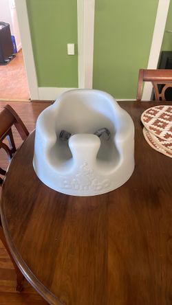 Free baby bumbo and tummy time mat and play gym! Like new