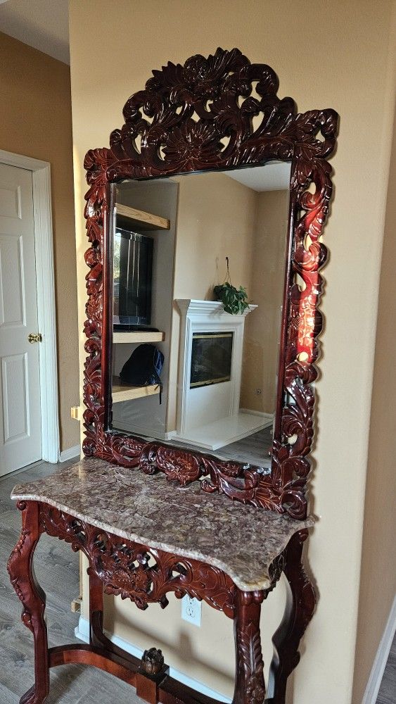 Beautiful Entry Table And Mirror!!