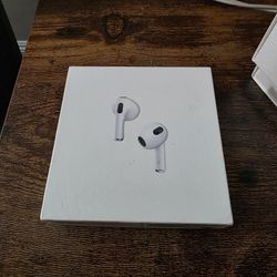 Airpods 3rd Gen With Lighting Case
