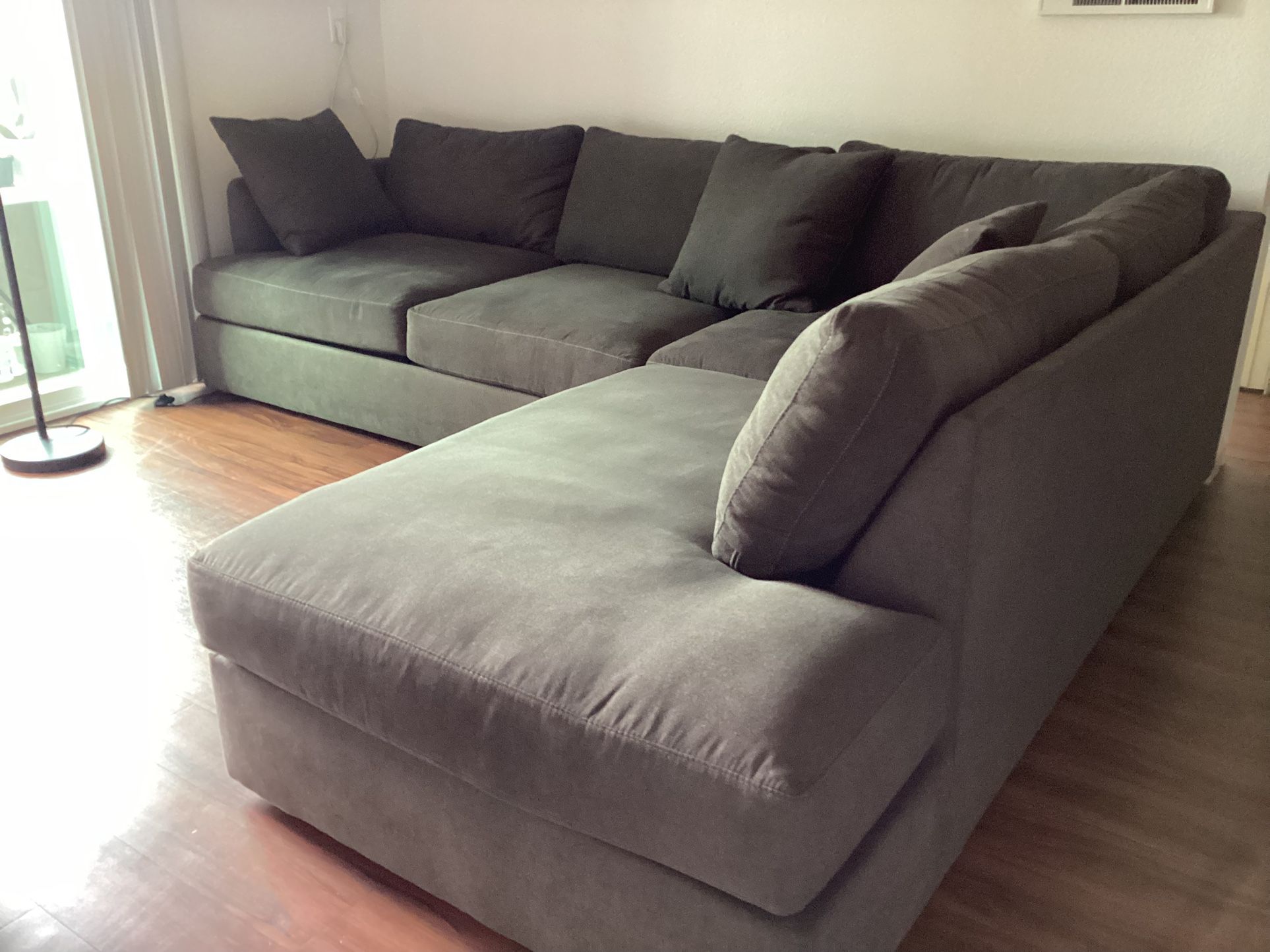 Sectional Wesley with Chaise From Jerome’s - Washable Covers - Excellent Condition 