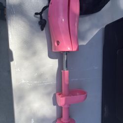 👠 Set of 2 Pink Adjustable Shoe Stretchers / Wideners – $5