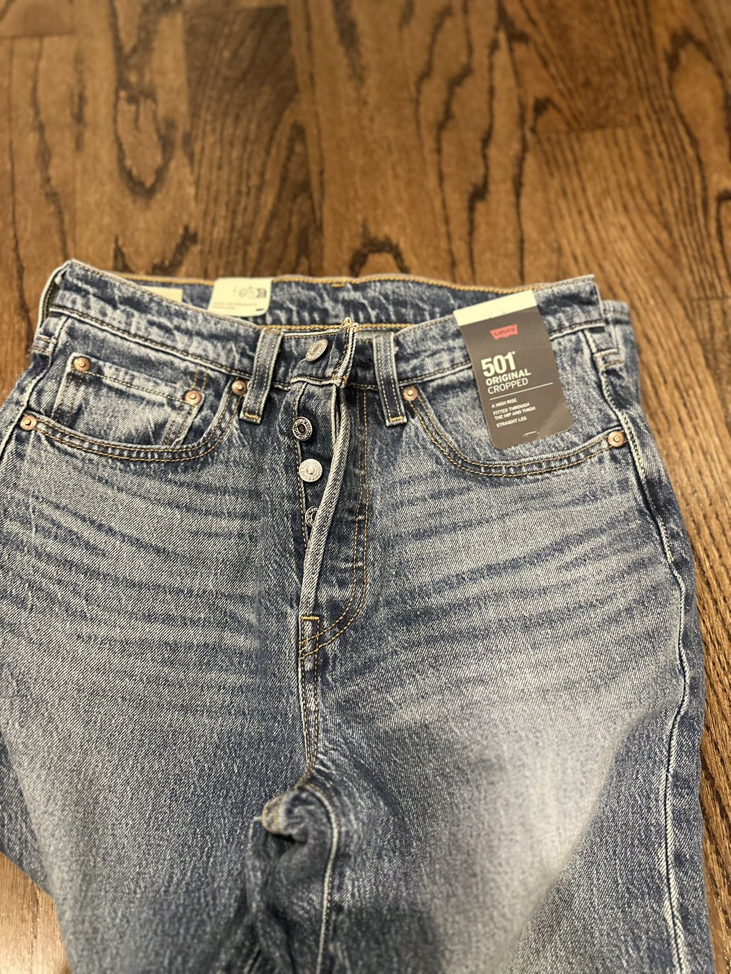 Levi’s Women 501 Cropped Size 27x28