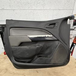chevy colorado door panel