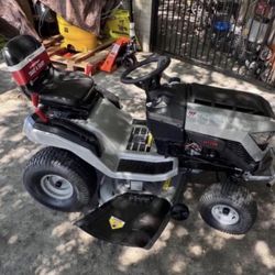 Murray MT200 42 in. 19.0 HP 540cc EX1900 Series Briggs and Stratton Engine Automatic Gas Riding Lawn