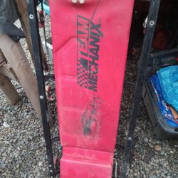 Mechanic Bench With Adjustable Head Rest