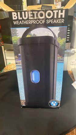 Bluetooth waterproof speaker. 