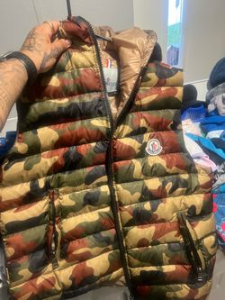 Moncler jacket L