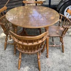 Antique Table With Extension Leaf And 4 Chairs Excellent shape
