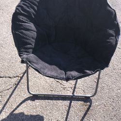 Foldable Pomposon Saucer Chair