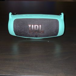 JBL Charge 5