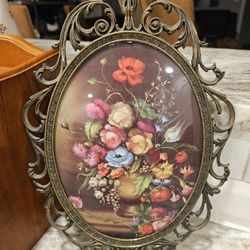 VTG Italian Oval Ornate Frame/Floral Convex Bubble Glass 13" X 10'