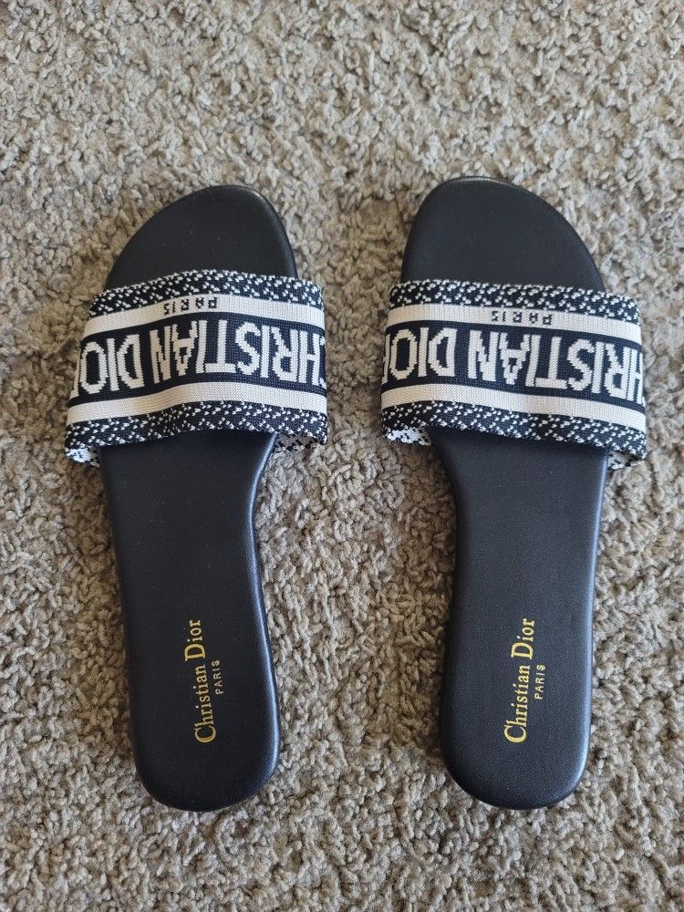 Women's Slides Size 41
