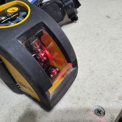 CST /BERGER ILMXT MINI LASER CROSS LEVEL