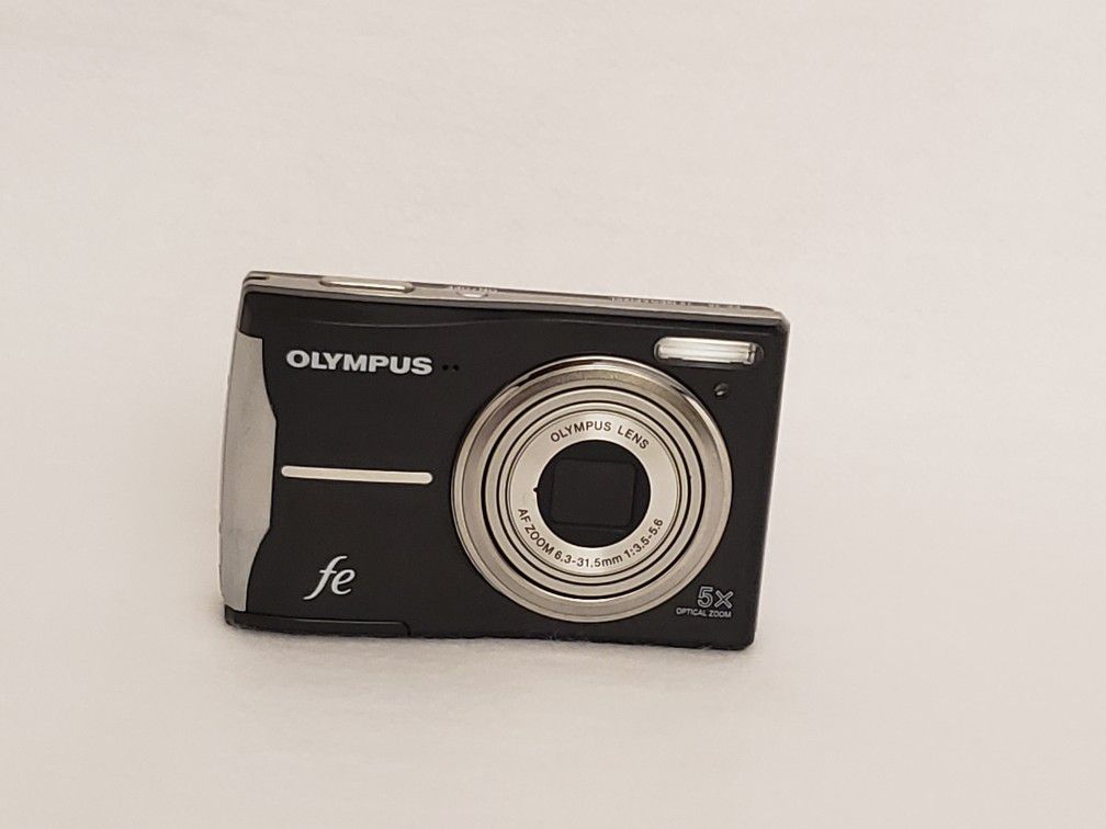 Olympus FE-46 12 MP Digital Camera