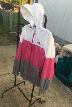 Women winter jacket very cute size medium Northface brand