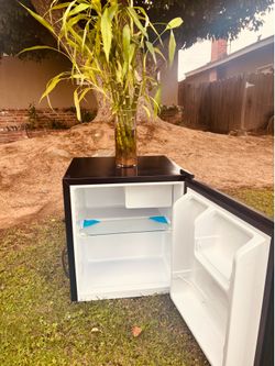Mini Hisense refrigerator