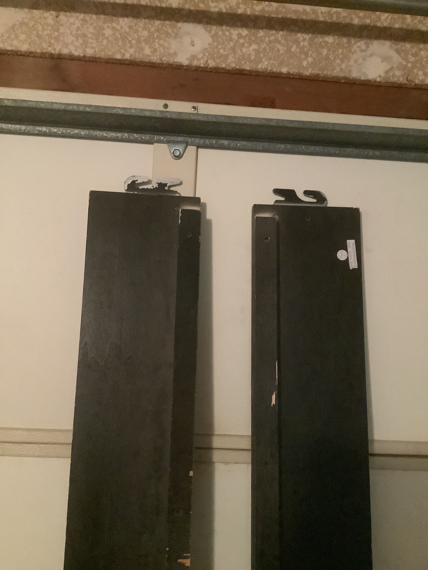Wood Hook On Side Rails For Bed, Black