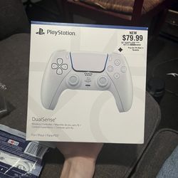 PS5 Chroma Pearl Controller
