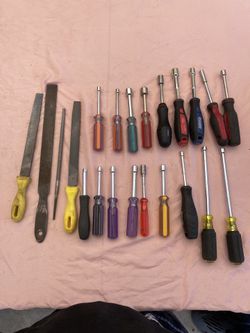 18 Desarmadores Cabeza De Dado Y 4 Limas 