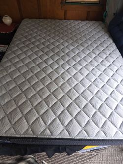 Queen Mattress Set
