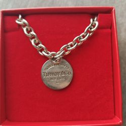 Return to Tiffany 925 Starling Round Tag Pendant & Tiffany style chain