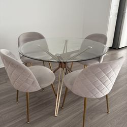 Dining table - 4 chairs