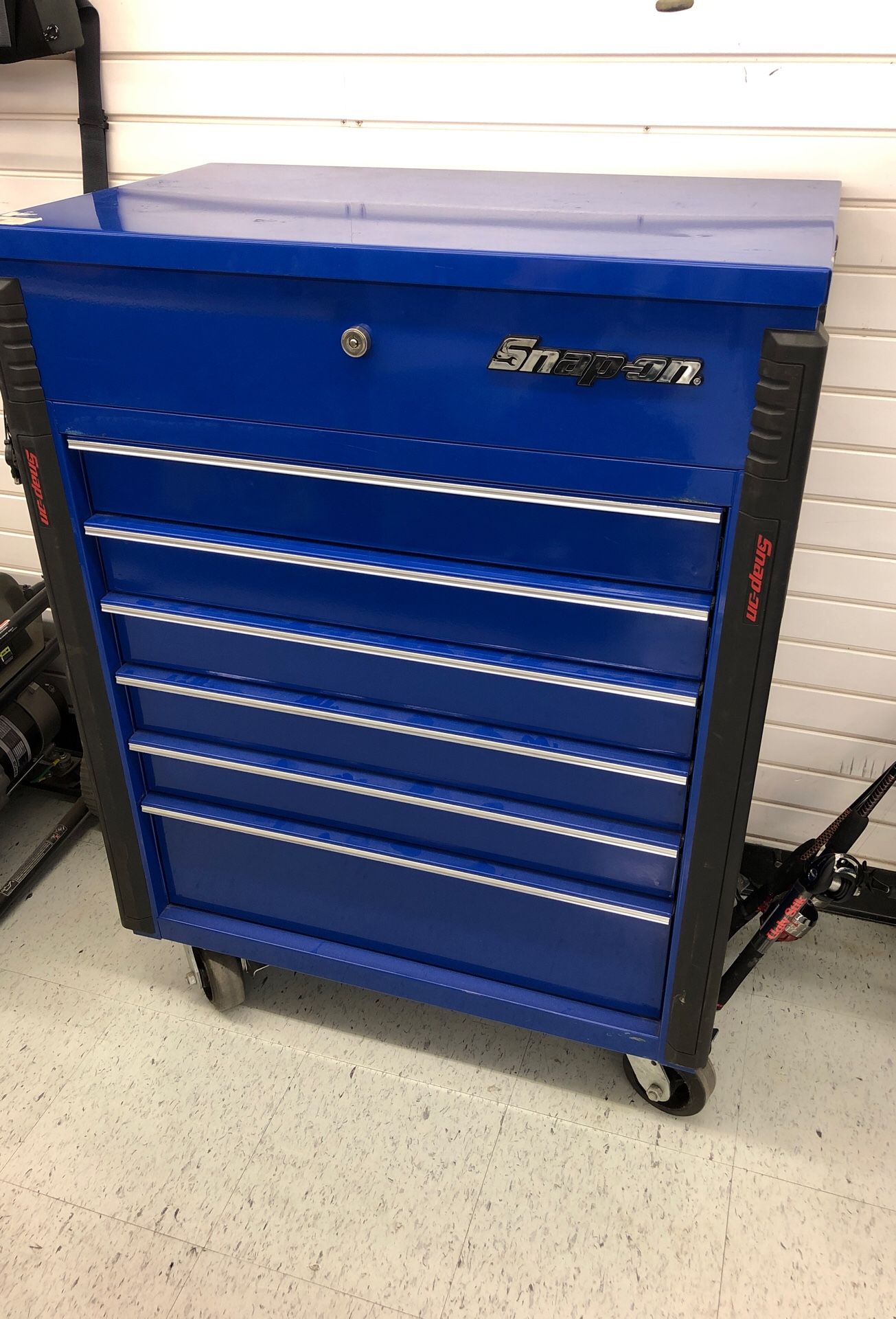 Snap-On Rolling Tool Box