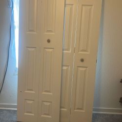 24”x80” Bifold Doors