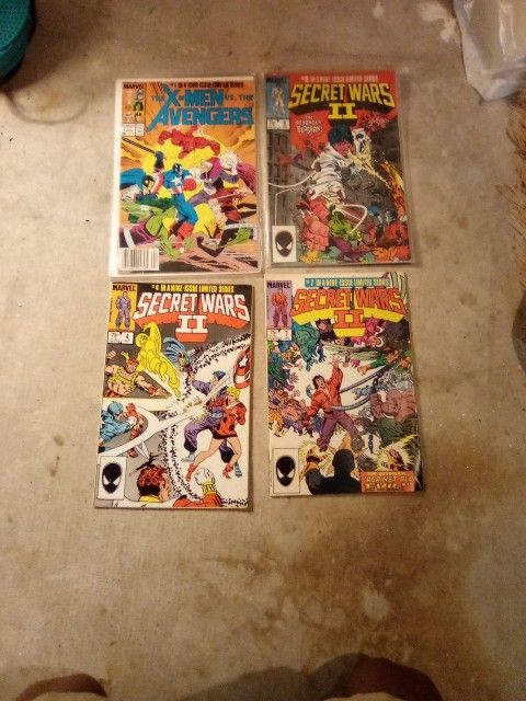 Lot Of 4 80s Comics Secret Wars
