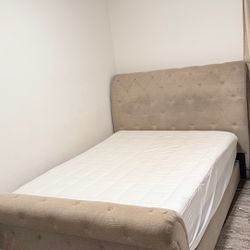 Queen Frame, Mattress and Automatic Base