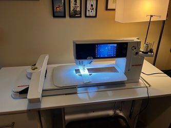 BERNINA 880 sewing and embroidery machine