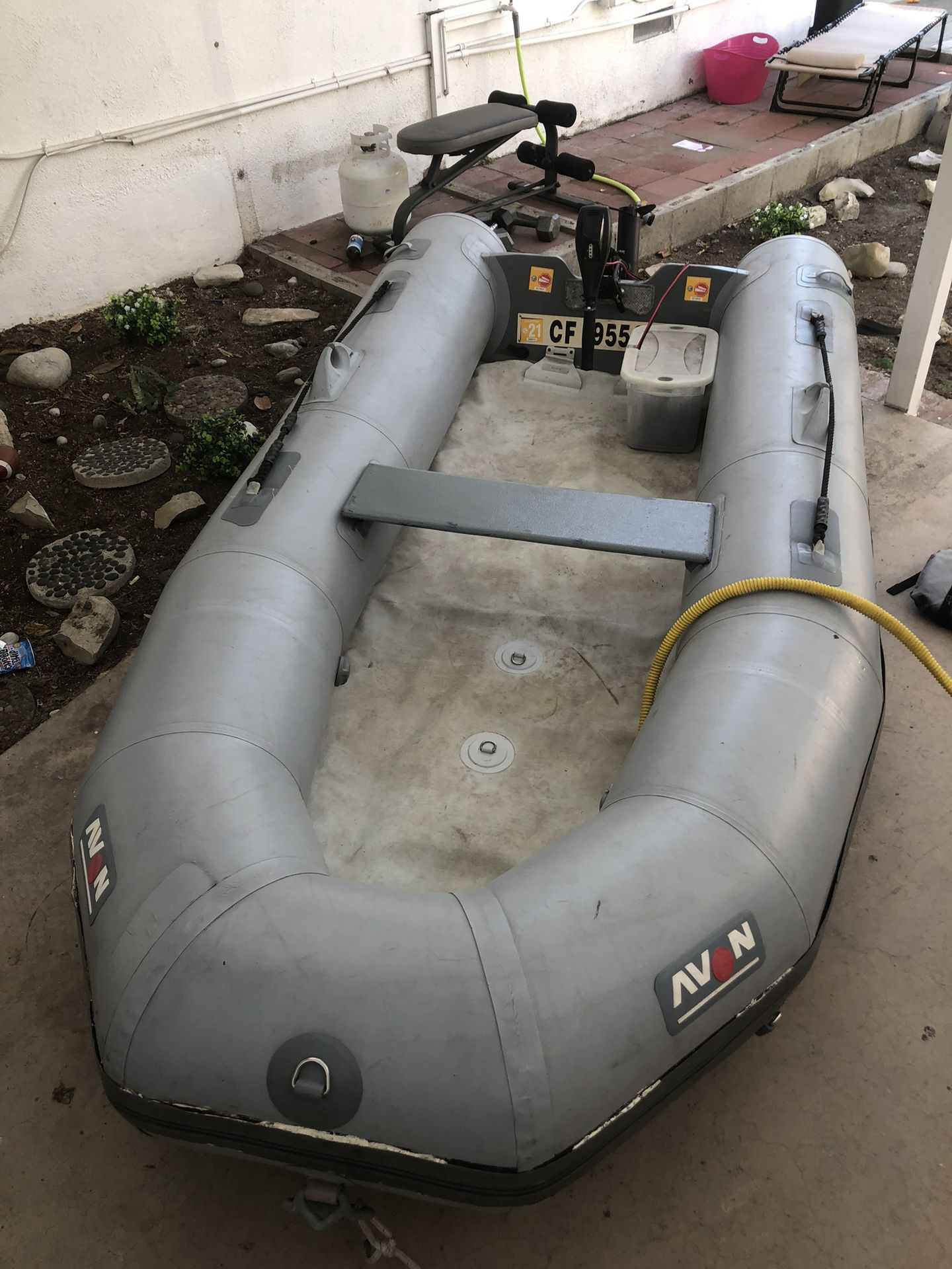 97 Avon Dinghy With Trolling Motor And Battery