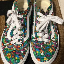 old skool tape mushroom floral vans sneakers 7 women, 5.5 men size