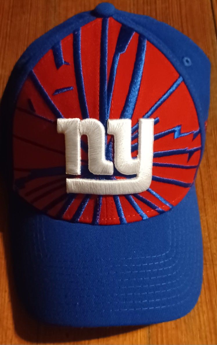 NY York Giants Hat Cap New Era Size Small Medium Head Tear Trucker Shattered