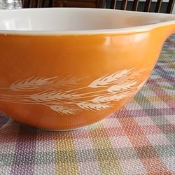 Pyrex Orange Autumn Harvest Mixing Bowl 750 ml 