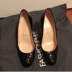 Christian Louboutin black patent leather simple pump
