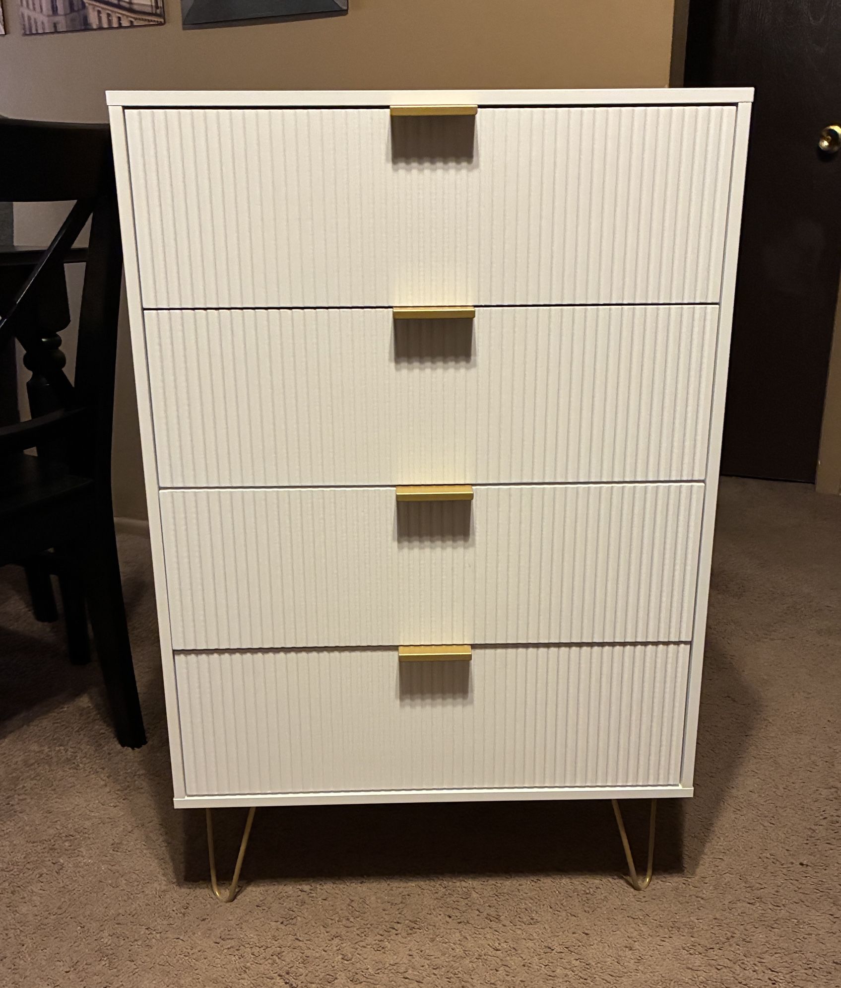NEW 4 Drawer Dresser, Drawer Chest, Tall Storage Chest Cabinet Organizer Unit with Metal Legs, Small Dresser for Bedroom, Living Room, Closet, Hallway