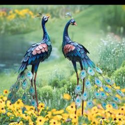 chisheen Garden Decor Outdoor Statues Metal Peacock Decor for Outside Garden Art Sculptures Standing for Patio Yard Lawn Home Decorations Set of 2

